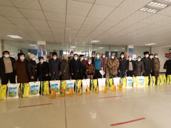 三师四十五团：新年大礼包温暖进万家