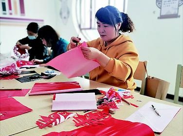 四师六十七团：文化服务提升居民幸福感
