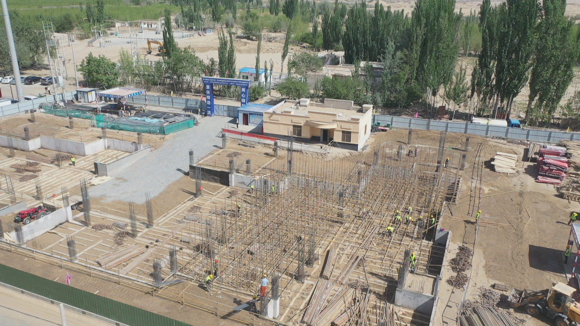 吐尔迪庄园文物保护修缮与设施建设项目施工现场.png