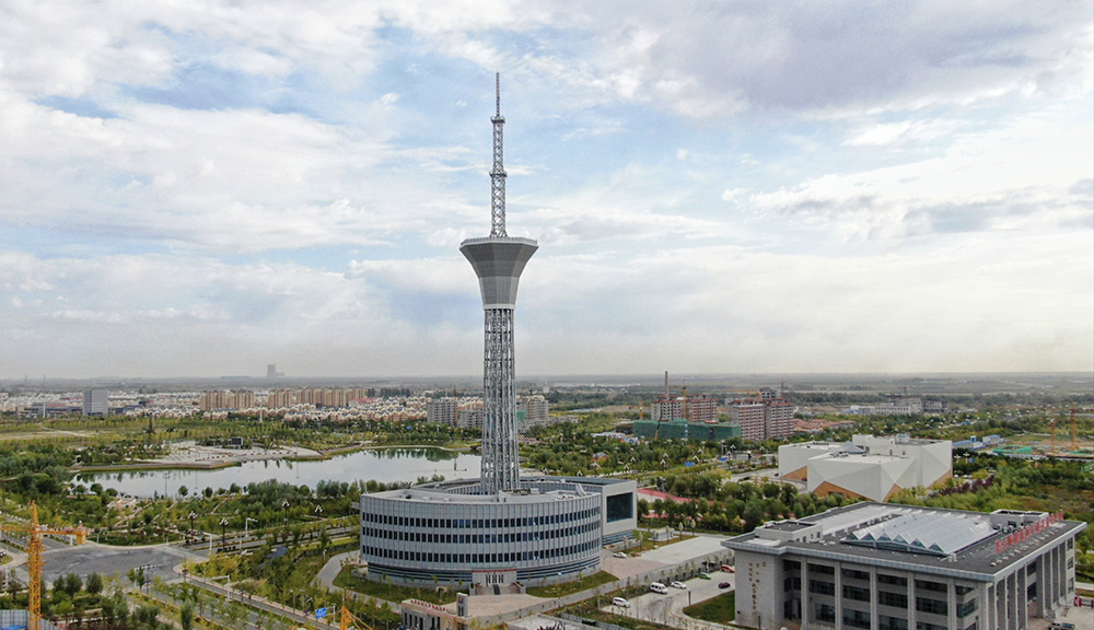 胡杨河市景色 杨亚宾 摄