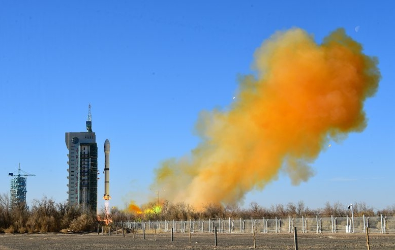 我国成功发射援埃及二号卫星