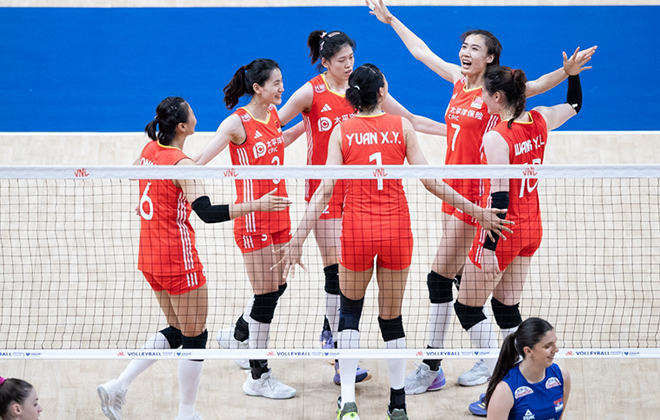 世界女排联赛巴西站：中国队逆转塞尔维亚队