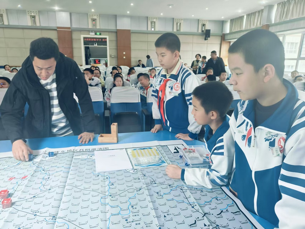 兵棋推演现场实战。梁艳摄.jpg
