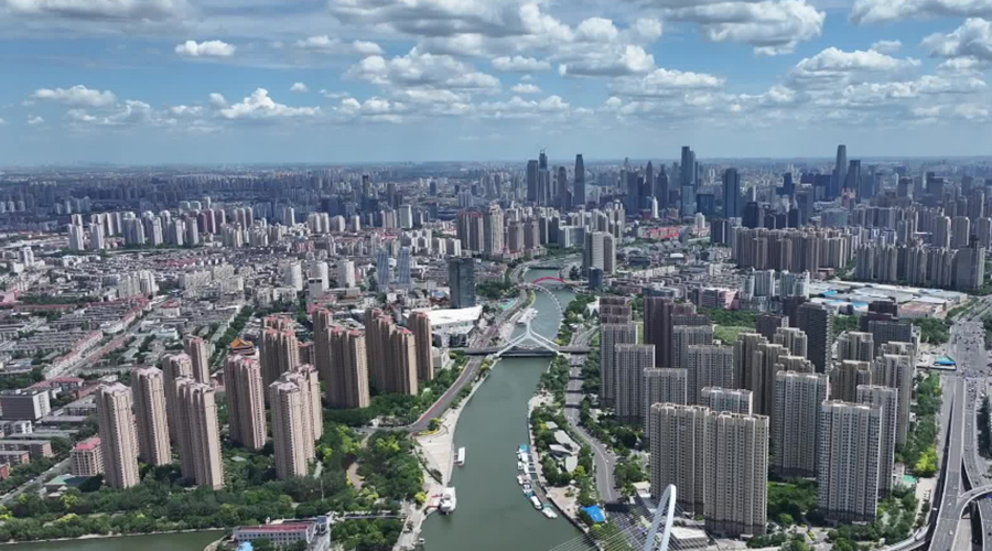 夏季达沃斯论坛丨一场盛会与一座城的“双向奔赴”