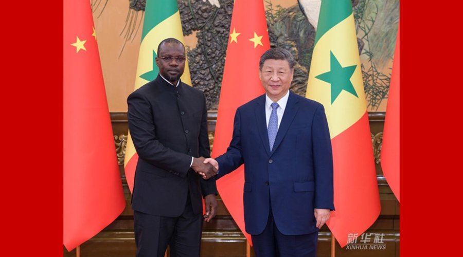 习近平会见塞内加尔总理松科