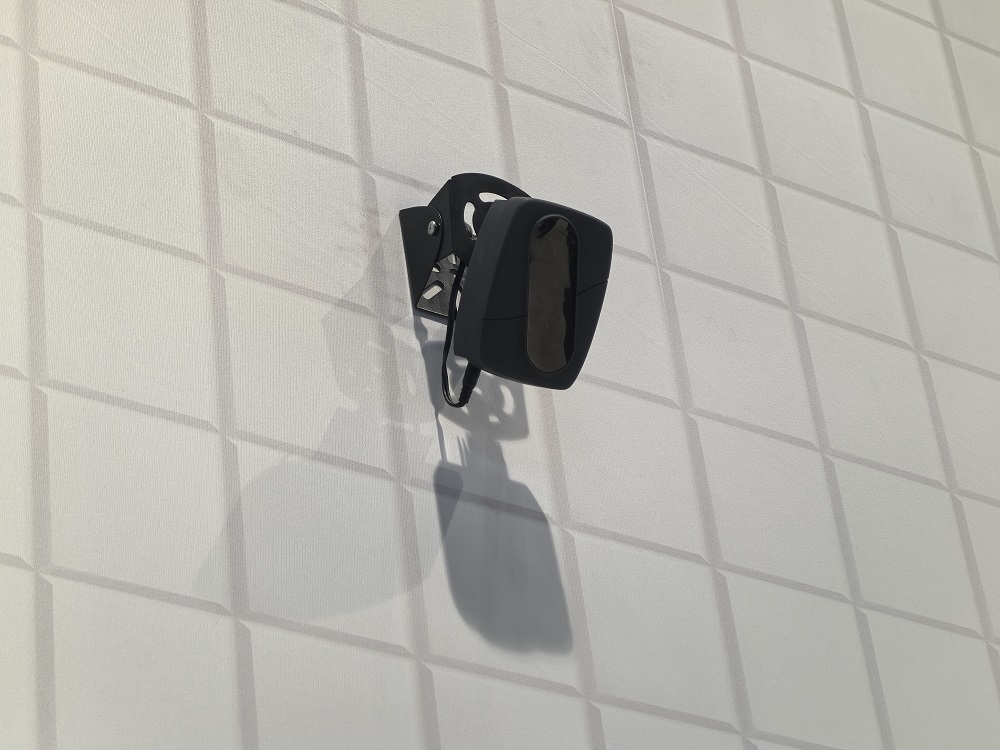 索尼展区的“AI跌倒监测传感设备”。胡杨网记者 李雨浪 摄.jpg 索尼展区的“AI跌倒监测传感设备”。胡杨网记者 李雨浪 摄.jpg