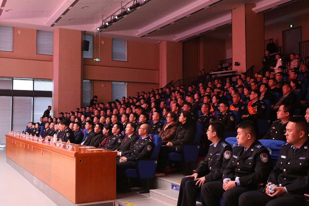 活动现场。胡杨网记者 李雨浪 摄.jpg 活动现场。胡杨网记者 李雨浪 摄.jpg