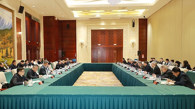 自治区在北京举行“十五五”规划纲要高层次专家咨询会