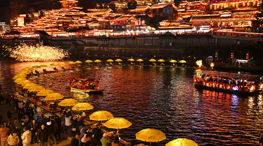 流光溢彩庆新春