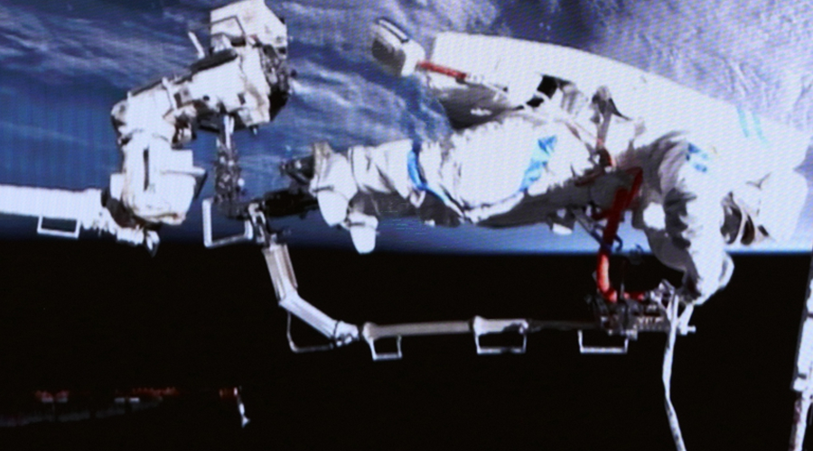 神舟二十一号航天员乘组圆满完成第二次出舱活动 张陆再创记录