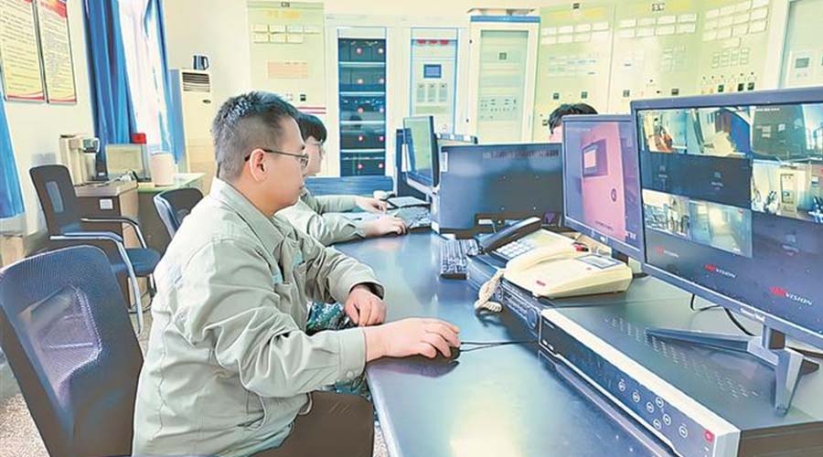 兵团不断提升供电保障能力和服务水平——“满格电量”为生产生活稳定续航