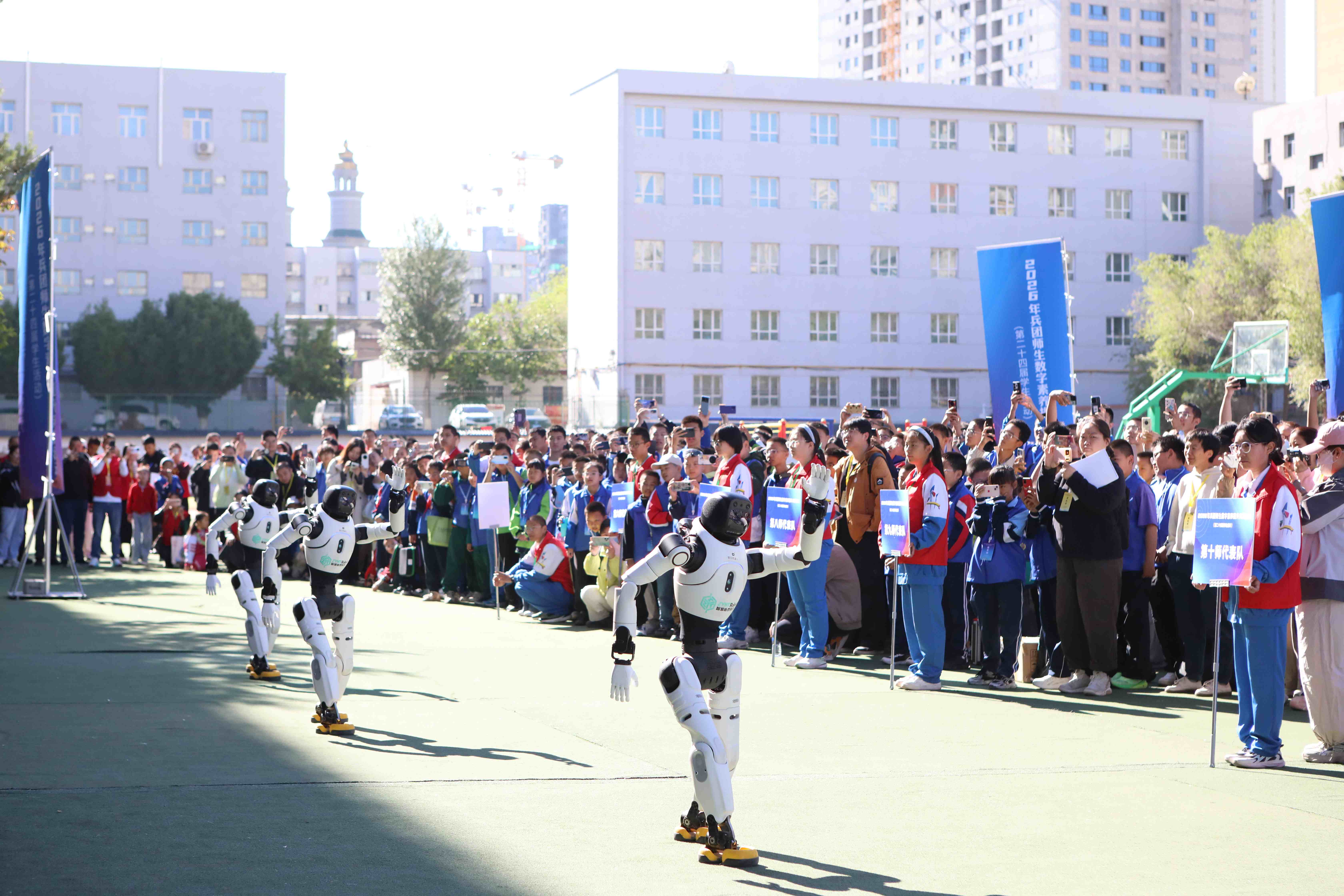 2026年兵团师生数字素养提升实践活动开幕式现场。胡杨网记者 李雨浪 摄.jpg