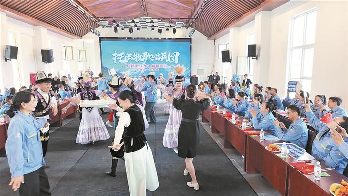 歌声越过帕米尔——“托云牧歌唱兵团”兵团职工文化润疆巡礼活动掠影