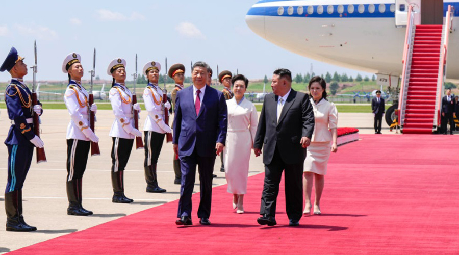 习近平抵达平壤开始对朝鲜进行国事访问