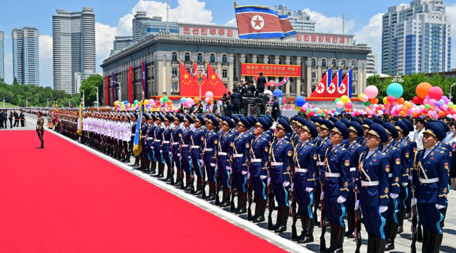 高清大图丨习近平访问朝鲜 朝方举行盛大欢迎仪式
