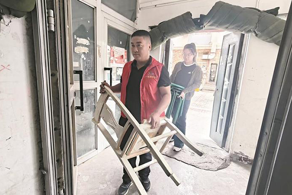 郭康：用专业能力为居民解忧