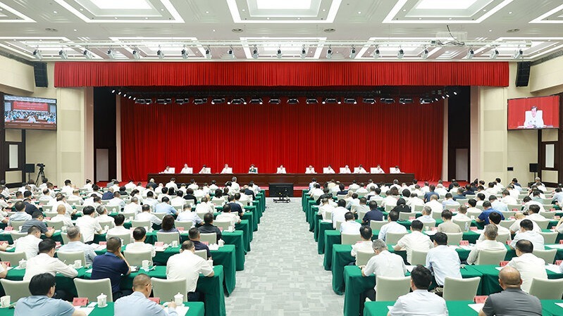 自治区树立和践行正确政绩观学习教育警示教育会召开