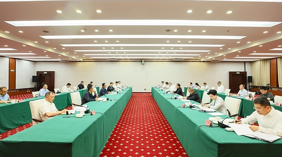 陈小江艾尔肯·吐尼亚孜会见国家管网集团董事长张伟