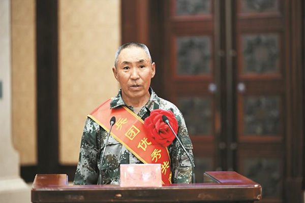传承红色基因 永葆忠诚本色——兵团“两优一先”表彰大会代表发言摘编