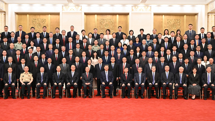 勇攀高峰，向着科技强国目标坚定迈进