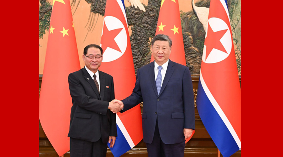 习近平会见朝鲜内阁总理朴泰成