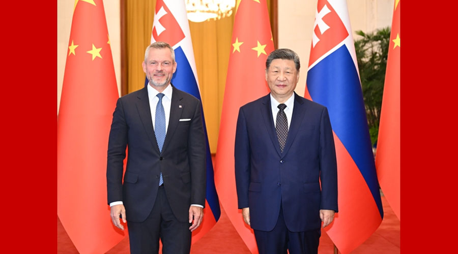 习近平同斯洛伐克总统佩列格里尼会谈