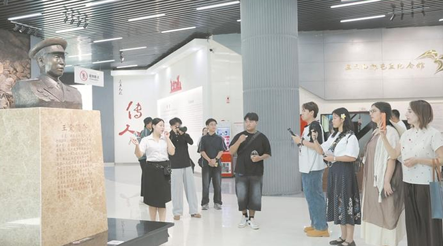“机遇中国 开放兵团”国际交流周活动掠影