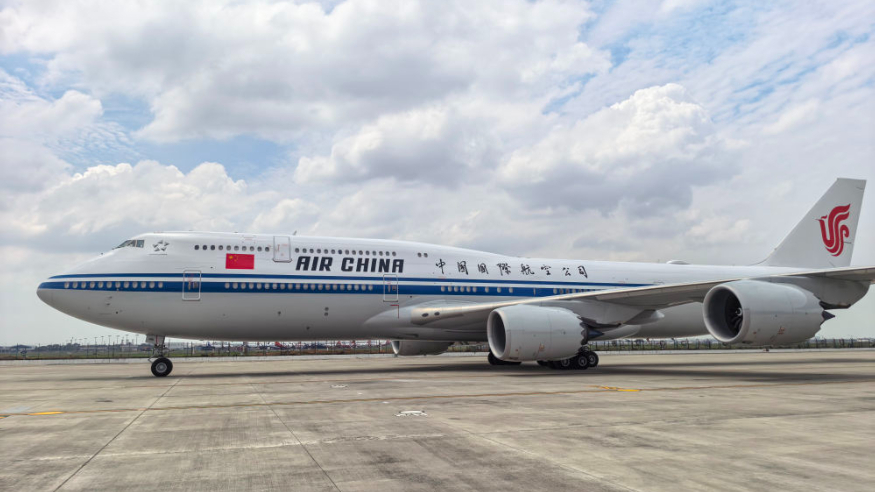 习近平抵达新德里出席金砖国家领导人第十八次会晤