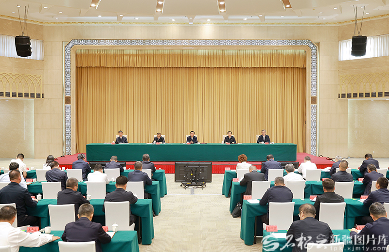 陈小江在中央第七生态环境保护督察组督察新疆维吾尔自治区和新疆生产建设兵团情况反馈会上作表态发言