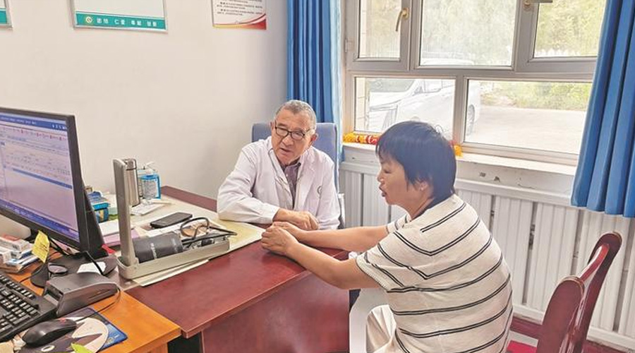 咱兵团人丨十二连的“白大夫”