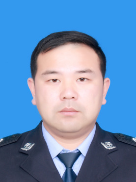 黄永伟免冠证件照.jpg